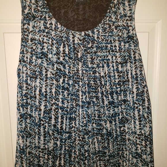 Tank - Picture 3 of 5